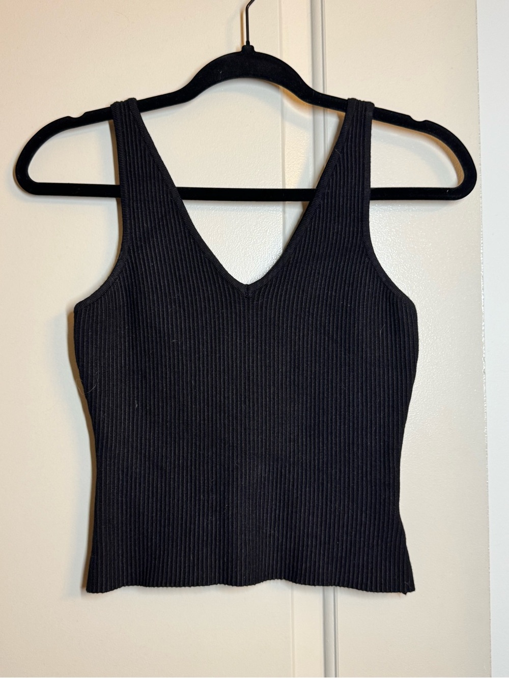 House of Harlow 1960 Black Ribbed V-Neck Tank